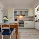 Family House 1.1 *