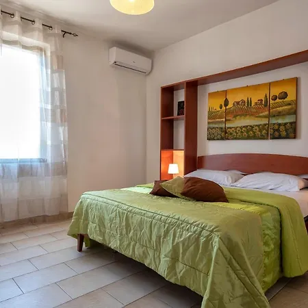 Family House 1.1 Apartman